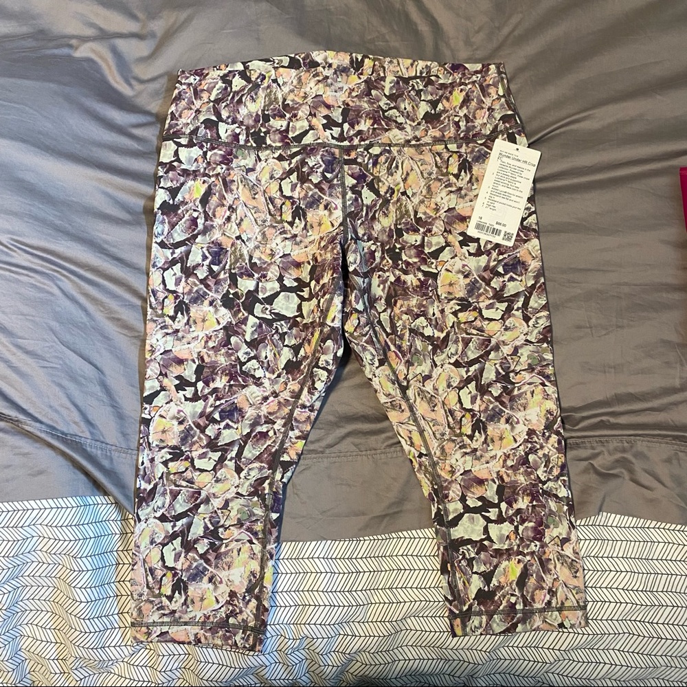 NWOT lululemon athletica Purple Floral Patterned Crop Leggings